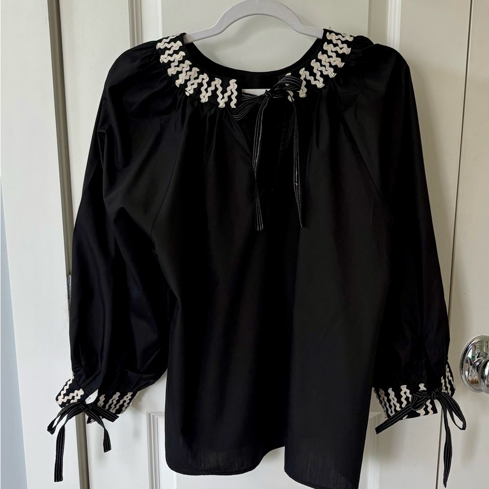 Entro Black Blouse with White Accents - Picture 2 of 3